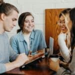 Como criar uma comunidade de colaboradores?